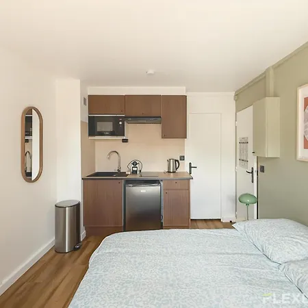 아파트 Charming 16m In 20 With Shared Terrace