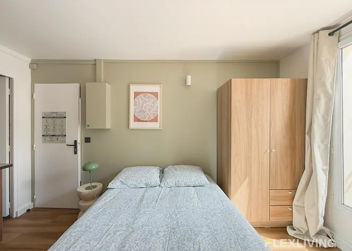 Charming 16m In 20 With Shared Terrace 파리