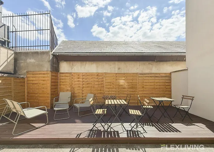 Charming 16m In 20 With Shared Terrace 아파트