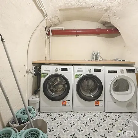 Immeuble Gauche Apartamento *